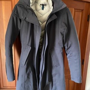 Patagonia Womens Tres 3 in 1 Jacket grey color/ silver puffer inside.